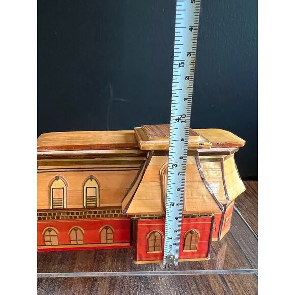 Vintage Sandalwood Chinese Hand Painted Trinket Box - Picture 9 of 9